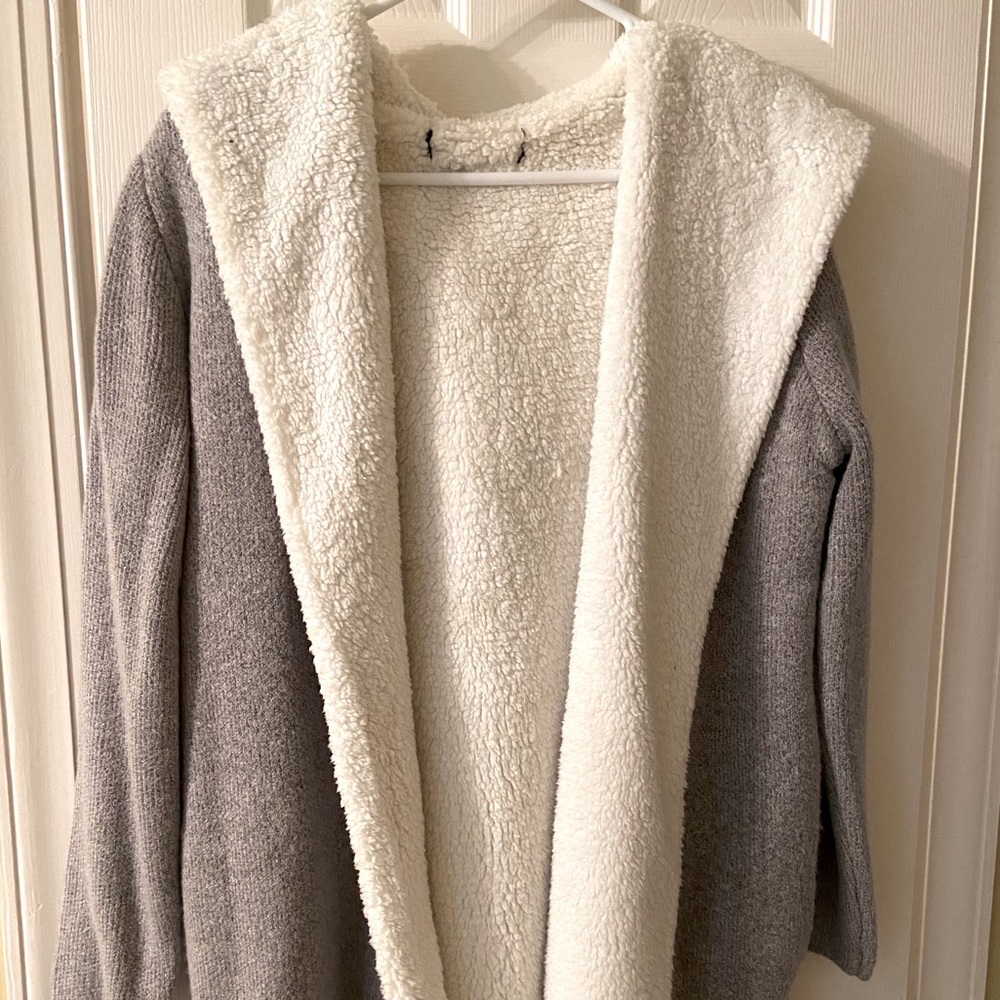 Gray shearling hooded cardigan.
